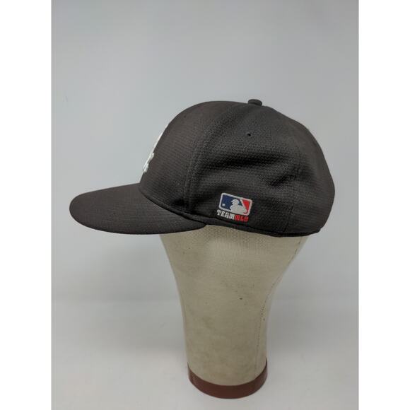 Team MLB Chicago White Sox Strapback Hat OSFM Black Embroidered Logo OC Sports - Picture 4 of 11